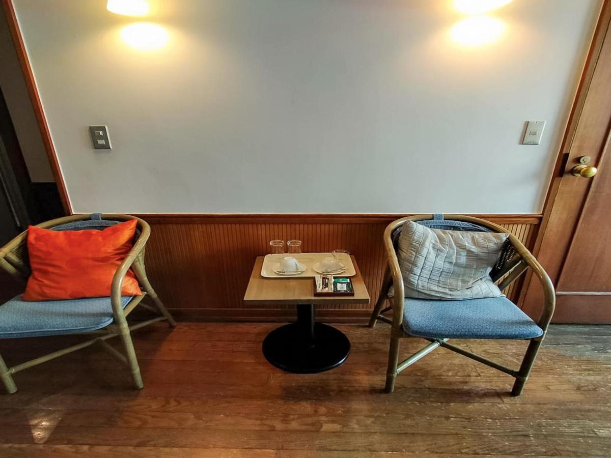 אודווארה Hotel Posh מראה חיצוני תמונה