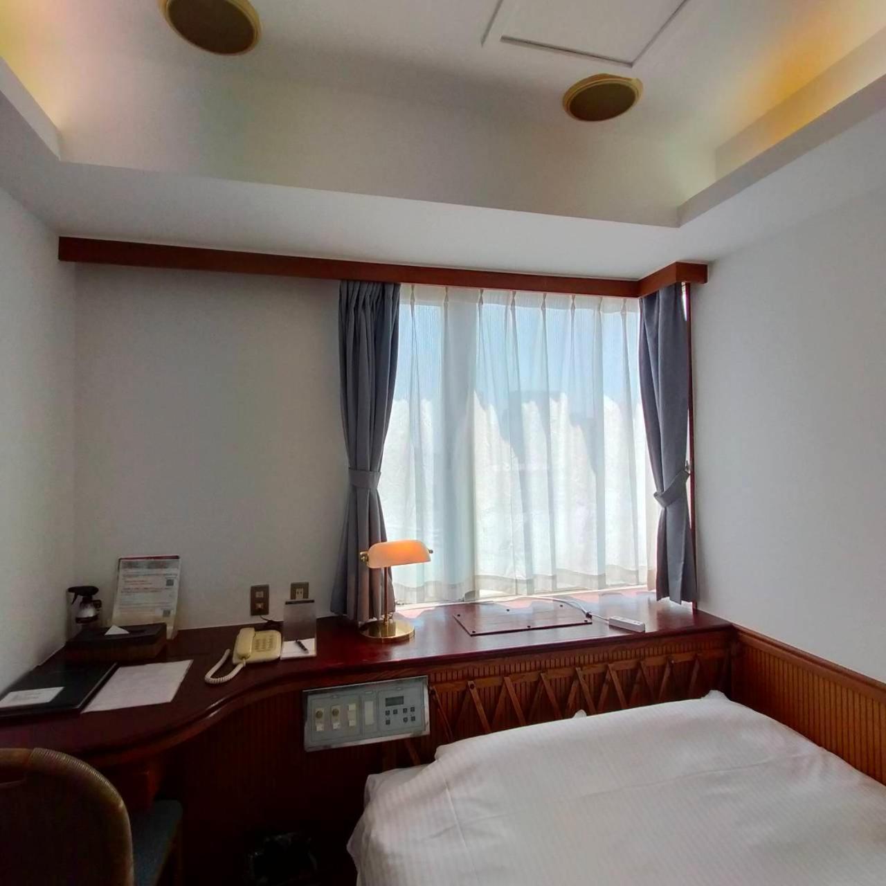 אודווארה Hotel Posh מראה חיצוני תמונה
